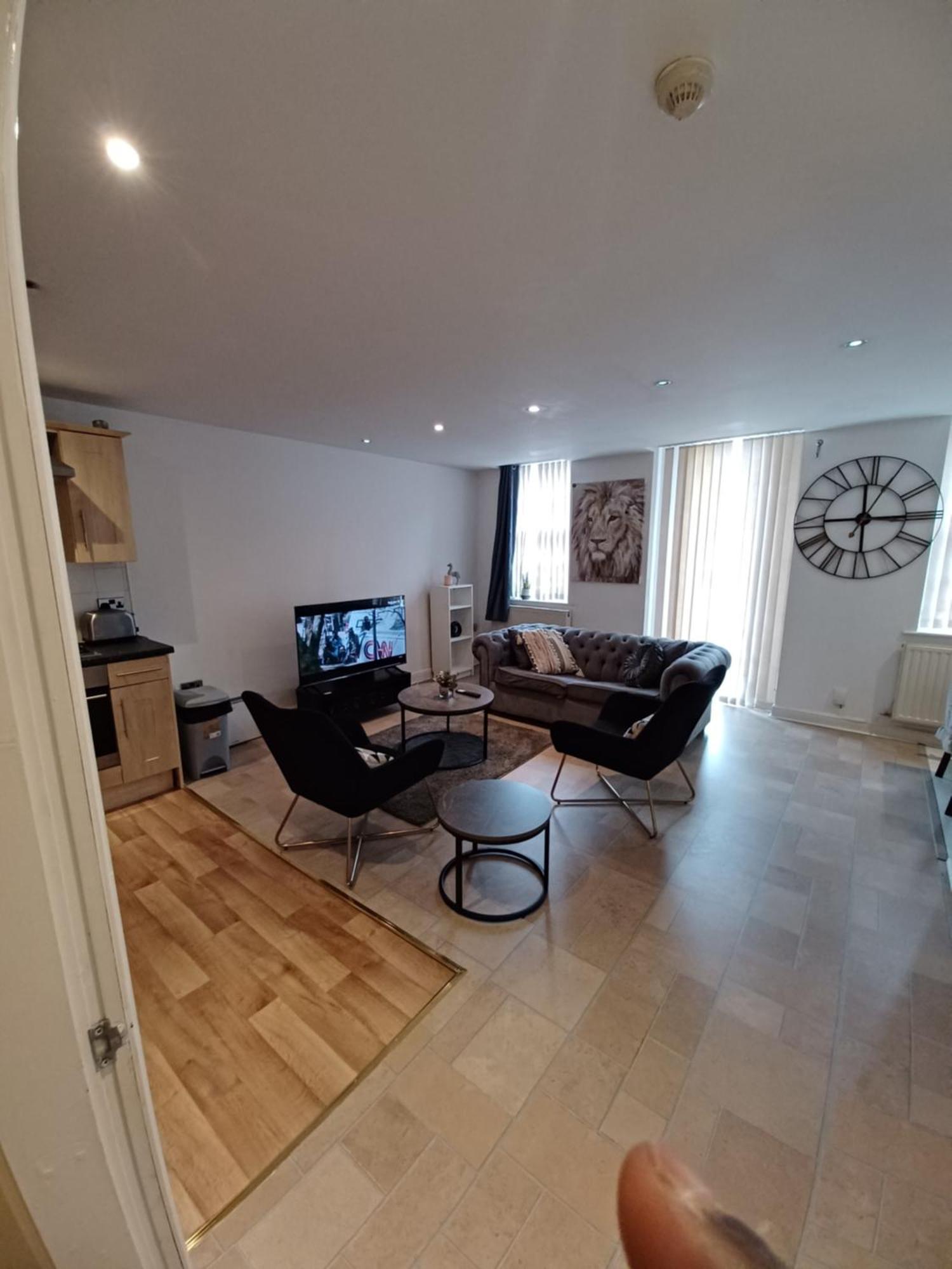 Q Flat Skyview Central Bradford Bradford  Exterior photo